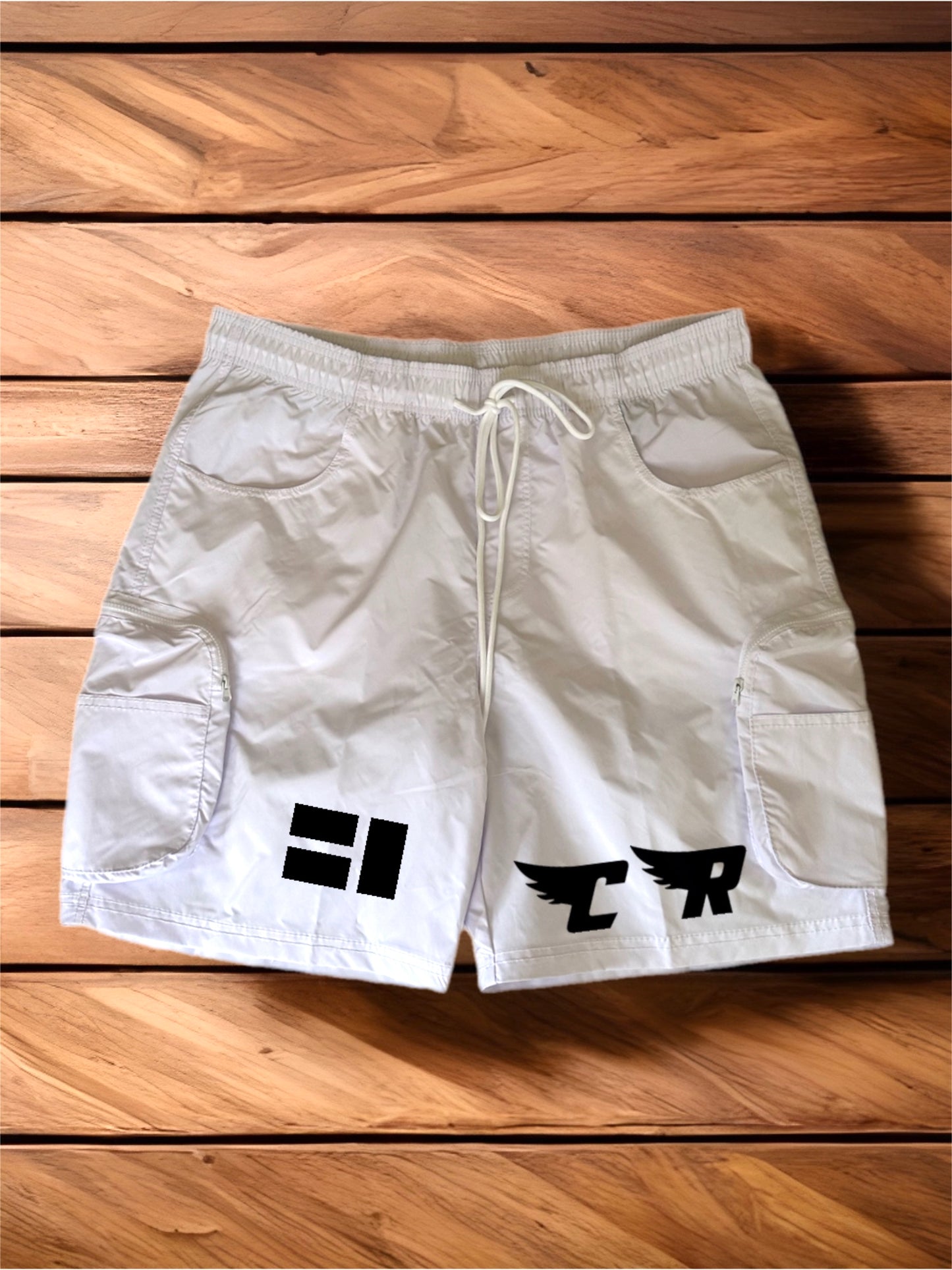 FLAGGED CARGO SHORTS