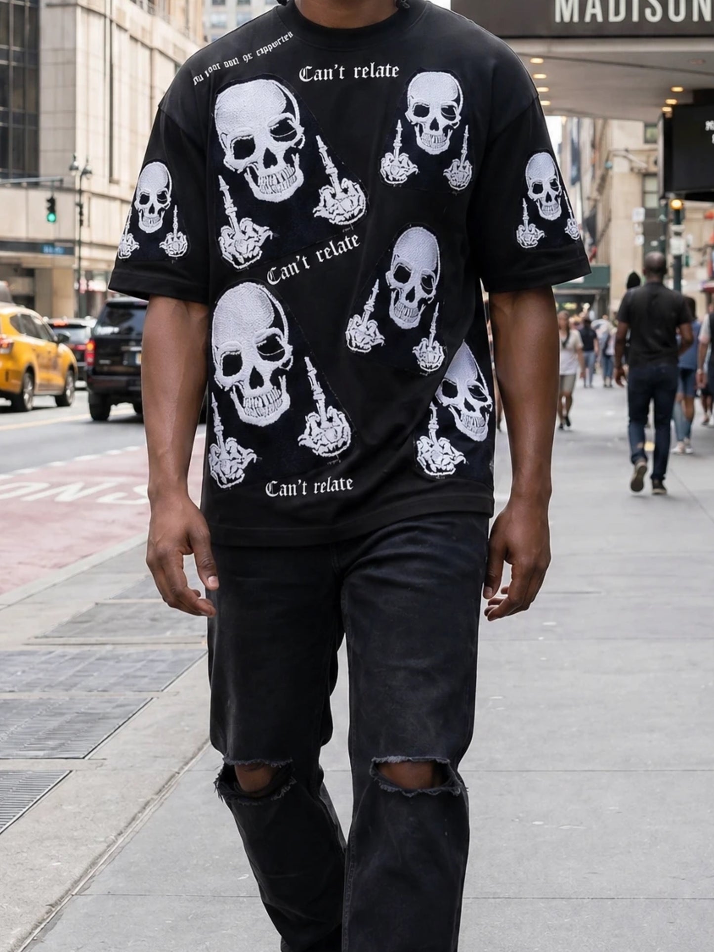 “Memento Divide Tee”