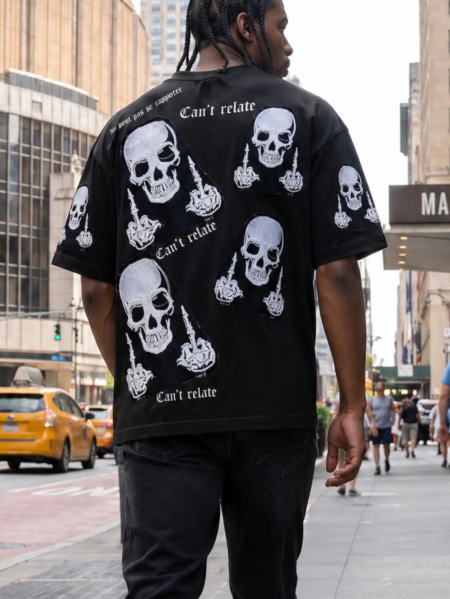 “Memento Divide Tee”